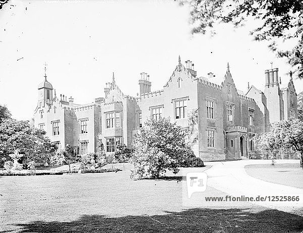 Chequers Court  Ellesborough  Buckinghamshire  um 1860 bis 1922. Künstler: Henry Taunt