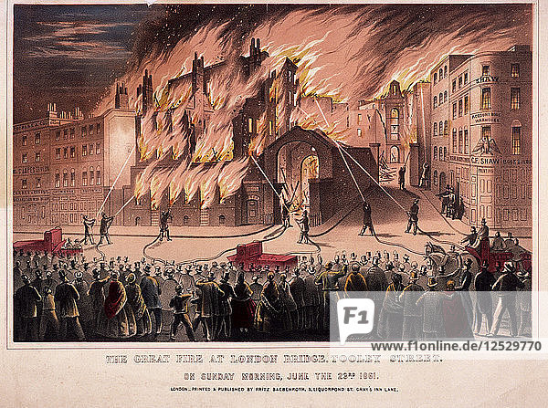 Feuerwehrleute bei der Brandbekämpfung am Cottons Wharf Fire  Bermondsey  London  1861. Künstler: Anon