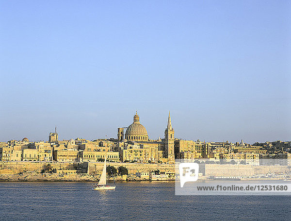 Valletta  gesehen von Sliema  Malta