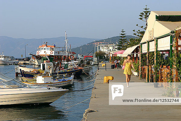 Uferpromenade in Sami  Kefalonia  Griechenland