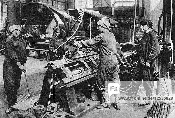 Deutsche staatliche Munitionsfabrik  Erster Weltkrieg  1917. Künstler: Unbekannt