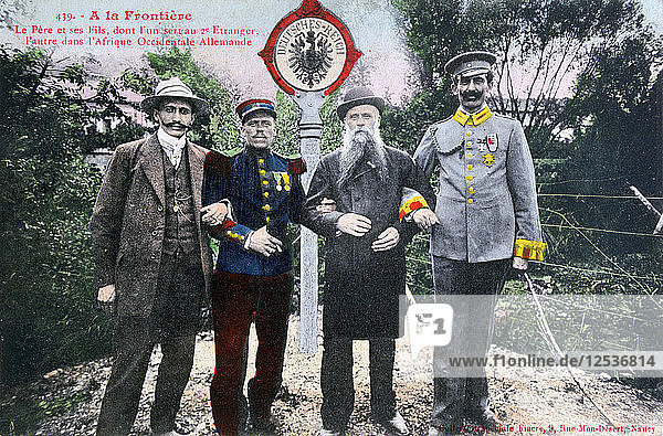 Vater und seine Söhne an der deutsch-französischen Grenze  20. Jahrhundert. Künstler: Unbekannt
