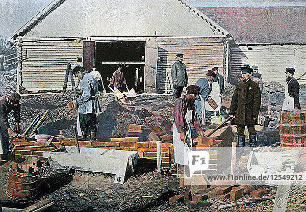 Bauarbeiter vor Moskau  Russland  um 1890. Künstler: Gillot