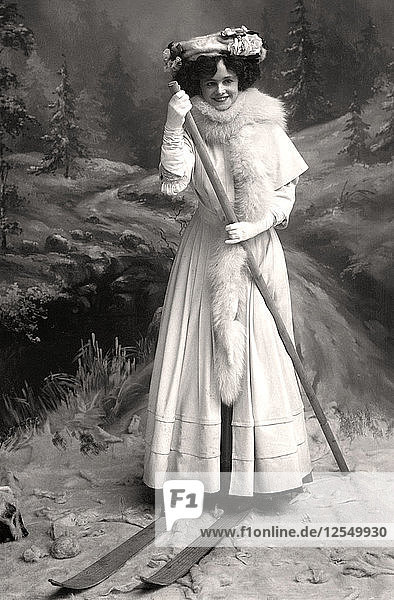Gertie Millar (1879-1952)  englische Schauspielerin  1906.Künstler: Foulsham und Banfield