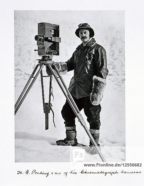Herbert Ponting  britischer Fotograf  in der Antarktis  1910-1912. Künstler: Unbekannt
