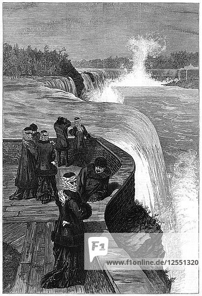 The Marquis and Marchioness of Lorne at Niagara Falls  Canada  1879. Artist: Unknown