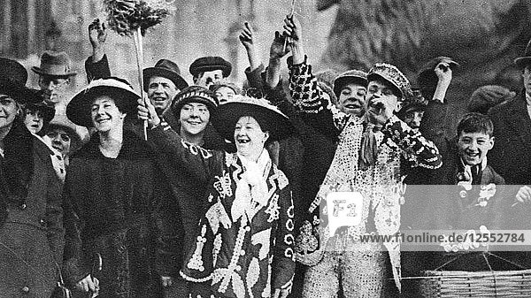 Perlenkönig und Königin in bester Laune  London  1926-1927. Künstler: Unbekannt
