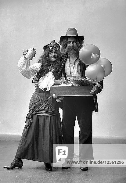 Als Zigeuner verkleidete Schauspieler bei einer Wohltätigkeitsveranstaltung  Landskrona  Schweden  1906. Künstler: Unbekannt