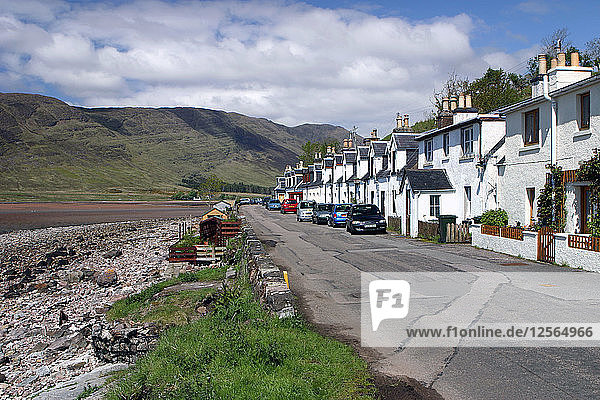Reihe von Cottages  Applecross Peninsula  Highland  Schottland.