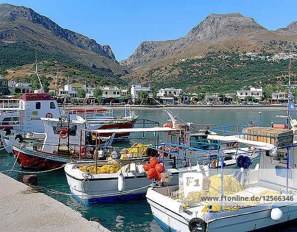 Fischerboote im Hafen  Plakias  Kreta  Griechenland.