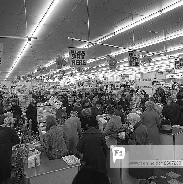 Asda-Supermarkt  1969. Künstler: Michael Walters