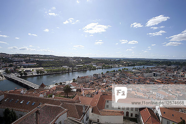 Blick auf die Stadt  Coimbra  Portugal  2009. Künstler: Samuel Magal