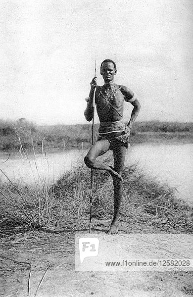 Eine typische Dinka-Haltung  Terrakekka nach Aweil  Sudan  1925 (1927). Künstler: Thomas A. Glover