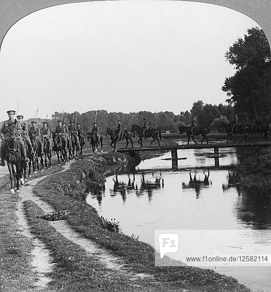 Ein Regiment der Allenbys-Kavallerie hinter der Linie  Ypern  Belgien  Erster Weltkrieg  ca. 1914-c1917. Künstler: Realistic Travels Verlag