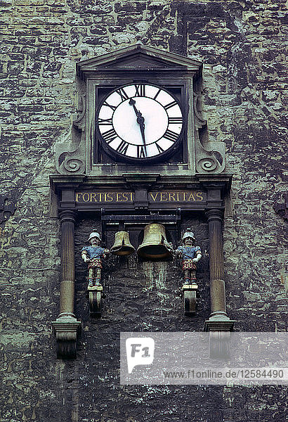 Uhr auf dem Carfax-Turm  Oxford  Oxfordshire  1974. Künstler: Tony Evans