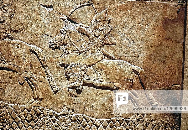 Relief eines assyrischen Bogenschützen zu Pferd. Künstler: Unbekannt