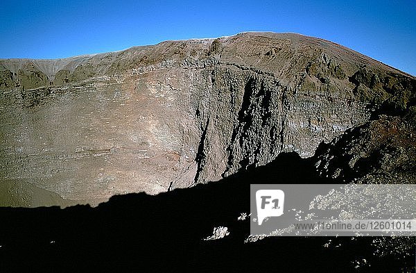 Blick auf den Krater des Vesuvs. Künstler: Unbekannt