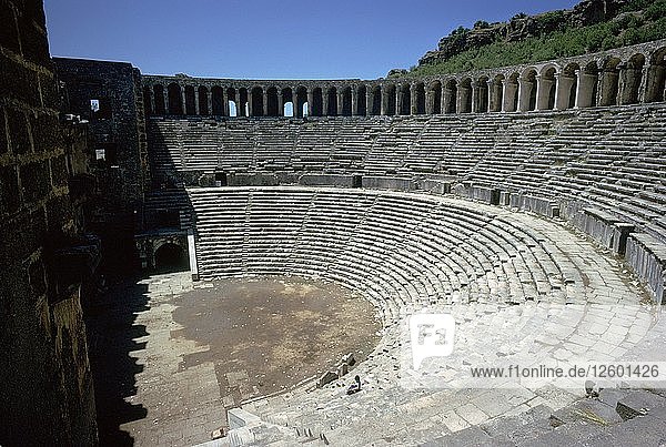 Römisches Theater in Aspendos  2. Jahrhundert. Künstler: Unbekannt