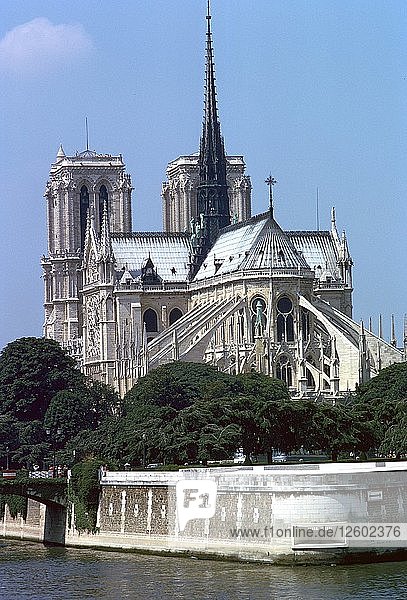 Außenansicht von Notre Dame  Paris  Frankreich  14. Jahrhundert. Künstler: Unbekannt