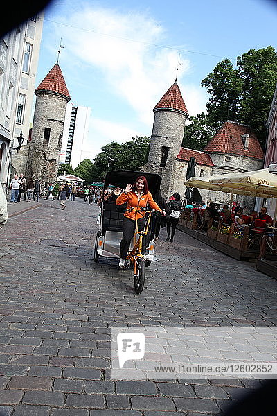Viru-Tor  Eingang zur Altstadt  Tallin  Estland  2011. Künstler: Sheldon Marshall