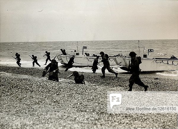 Runaground III  eine simulierte amphibische Invasion in England  Portsmouth  Hampshire  1952. Künstler: Unbekannt