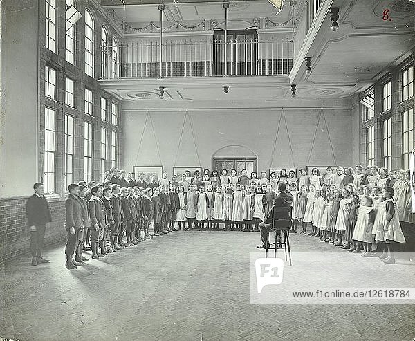 Gesangsstunde  Jews Free School  Stepney  London  1908. Künstler: Unbekannt.