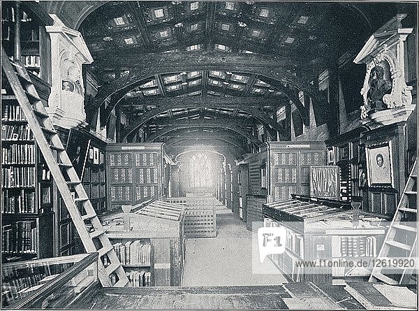 Duke Humphreys Library  um 1902. Künstler: Unbekannt