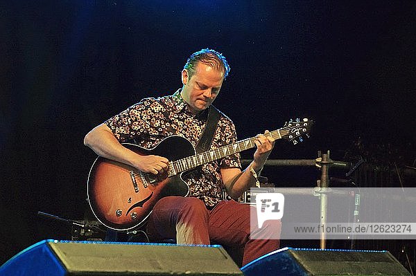 Phil Robson  Love Supreme Jazz Festival  Glynde Place  East Sussex  2015. Künstler: Brian OConnor.
