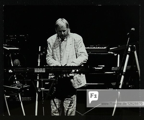 Rick Wakeman bei einem Auftritt im Forum Theatre  Hatfield  Hertfordshire  6. Oktober 1987. Künstler: Denis Williams