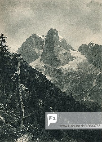 Blick auf die Brenta-Gruppe  Madonna di Campiglio  Dolomiten  Italien  1927. Künstler: Eugen Poppel.