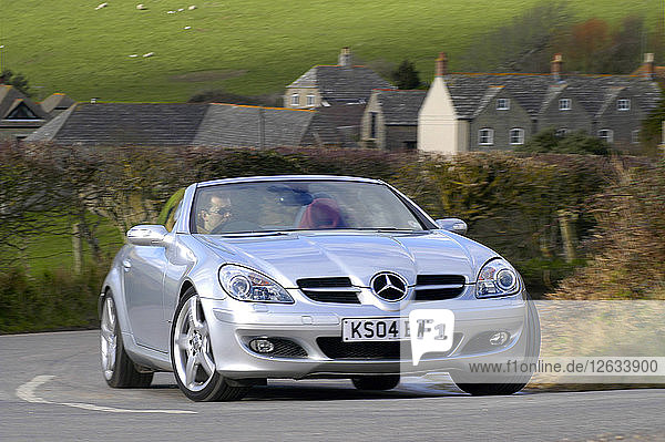 2004 Mercedes Benz SLK 200K. Künstler: Unbekannt.