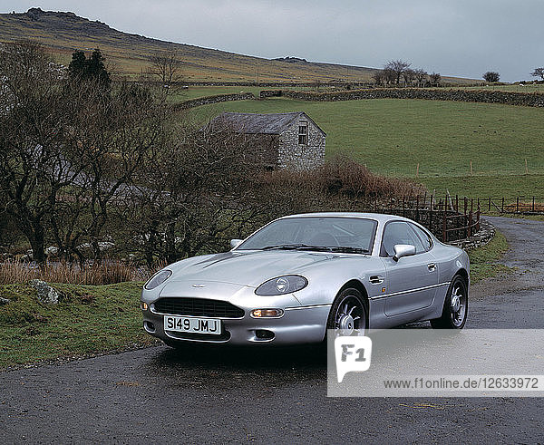 1999 Aston Martin DB7 Dunhill. Künstler: Unbekannt.
