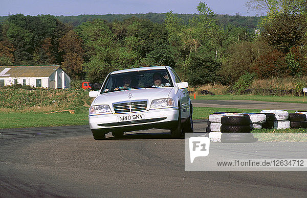 1996 Mercedes Benz C-Klasse. Künstler: Unbekannt.