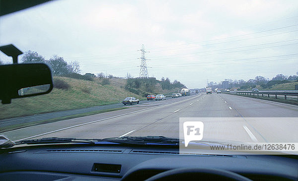 Blick eines Autofahrers auf der Autobahn M27. Künstler: Unbekannt.