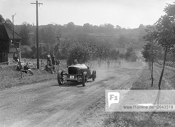Bugatti Owners Club Hill Climb  Chalfont St Peter  Buckinghamshire  1935. Künstler: Bill Brunell.