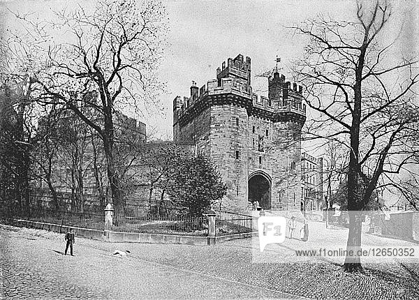 Lancaster Castle: John of Gaunts Tower  um 1896. Künstler: J. Davis.