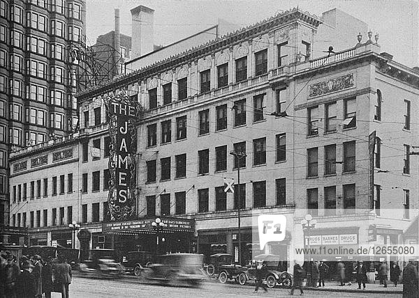 Vorderansicht des James Theatre  Columbus  Ohio  1925. Künstler: Unbekannt.