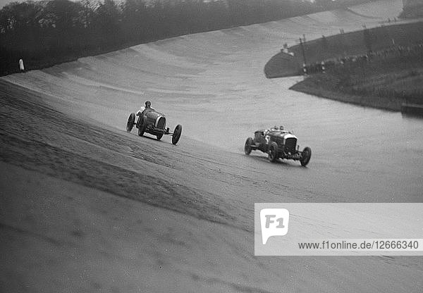 Bugatti and Bentley of Eddie Hall racing at a BARC meeting  Brooklands  Surrey  1931 Artist: Bill Brunell.