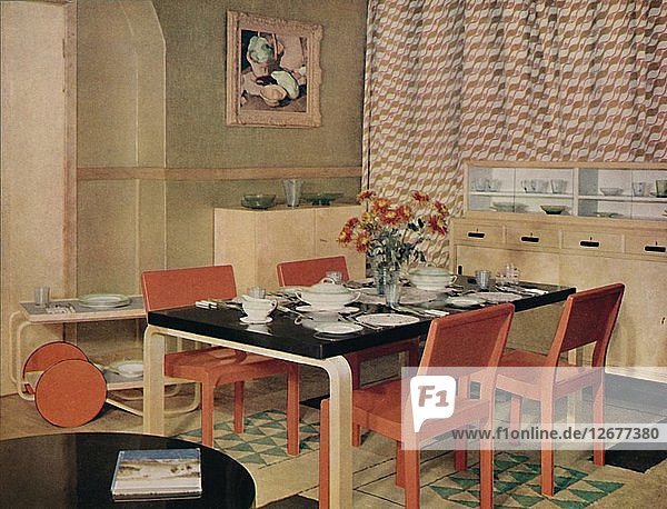 Speisesaal mit finnischen Möbeln  1938. Künstler: Unbekannt.