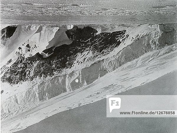 Abhang des Warnenden Gletschers  um 1911  (1913). Künstler: G. Murray Levick.