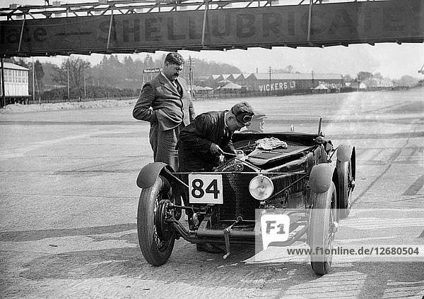 Lombard von HN und E Scholfield beim JCC Double Twelve Race  Brooklands  Surrey  1929. Künstler: Bill Brunell.