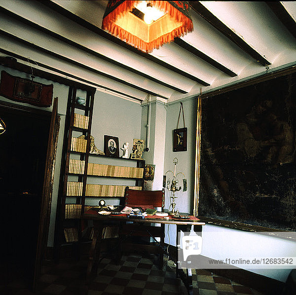 Büro des Hauses  das er bei seiner Ankunft in Baeza bewohnte Antonio Machado (1875-1939)  spanischer ?