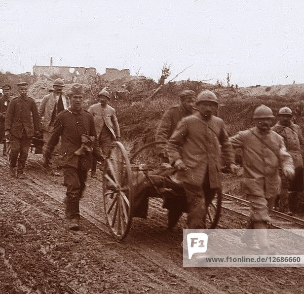 Wounded Neuville northern France c1914-c1918. Artist: Unknown.