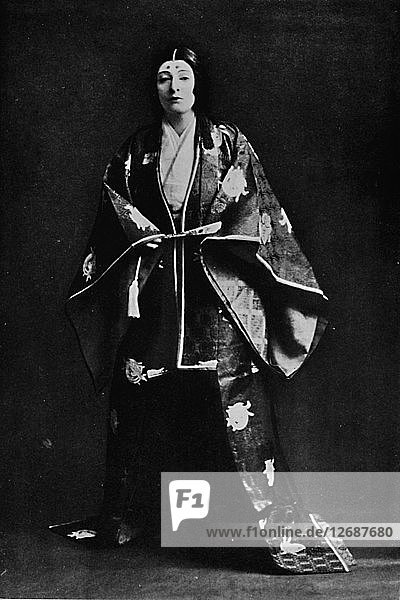 Mrs. Charles Burnett in a 15th-Century Japanese Court costume. Mrs. Burnetts poems written in Japa Artist: Julian Leonard Street.
