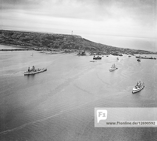 Hafen von Portland  Dorset  1946. Künstler: Aerofilms.
