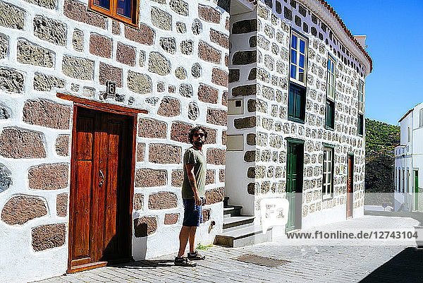 Spain  Canary Islands  Gran Canaria  Man walking through Tejeda