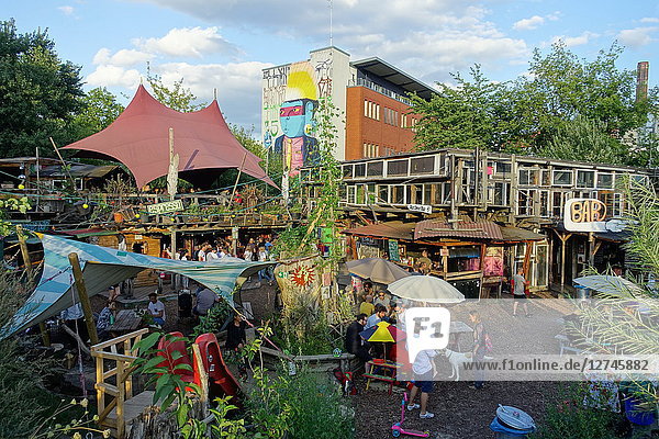 Straßencafe, Holzmarkt, Berlin, Deutschland, Europa