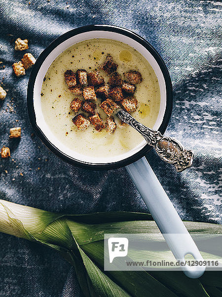 Creme of vegetable soup with croutons
