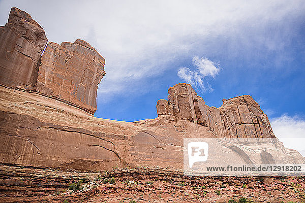 Landschaft mit erodierten Felsformationen  Arches National Park  Utah  USA