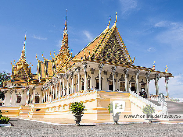 The throne hall at the Royal Palace  Phnom Penh  Cambodia  Indochina  Southeast Asia  Asia